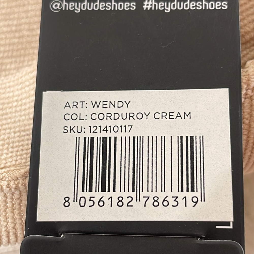 HEY DUDE Women's Wendy Corduroy Cream Loafer Slip On Lightweight Size 9 NEW - Picture 13 of 16